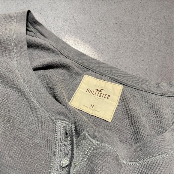 !! SOLD DO NOT BUY !! Early 2000s Hollister Co. Grey Henley 3/4 Sleeves Top - Picture 4 of 5